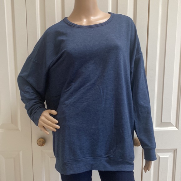 Tuff Athletics Womens L Long Sleeve Blue Shirt. Pullover. Crew neck. Heather Blu - Picture 10 of 12